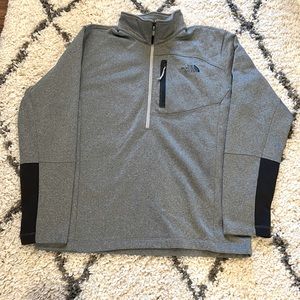 The North Face. Mens 1/4 zip. Excellent condition